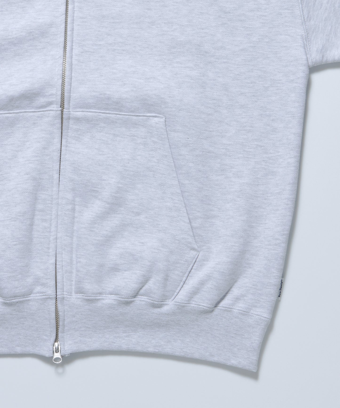 WALL TAGGING ZIP HOODIE / フーディ スウェット ジップパーカー ワイドシルエット オフホワイト