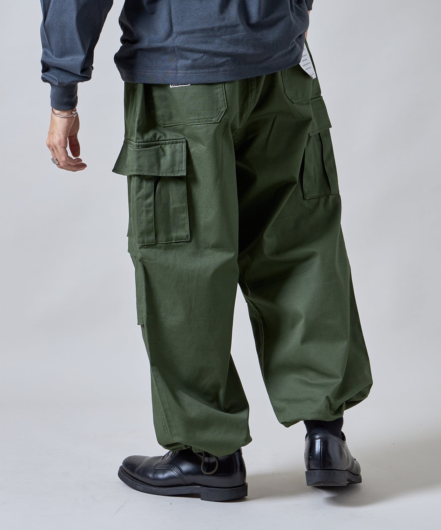 モデル:H177 Size:L