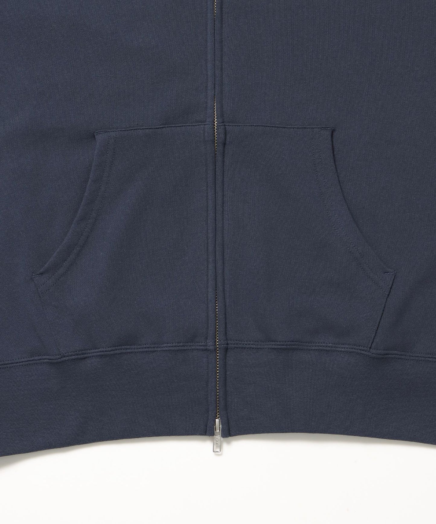 70'S FIT ZIP HOODIE / ジップパーカー 刺繍 フーディ ダブルジップ 裏毛 短丈 ネイビー