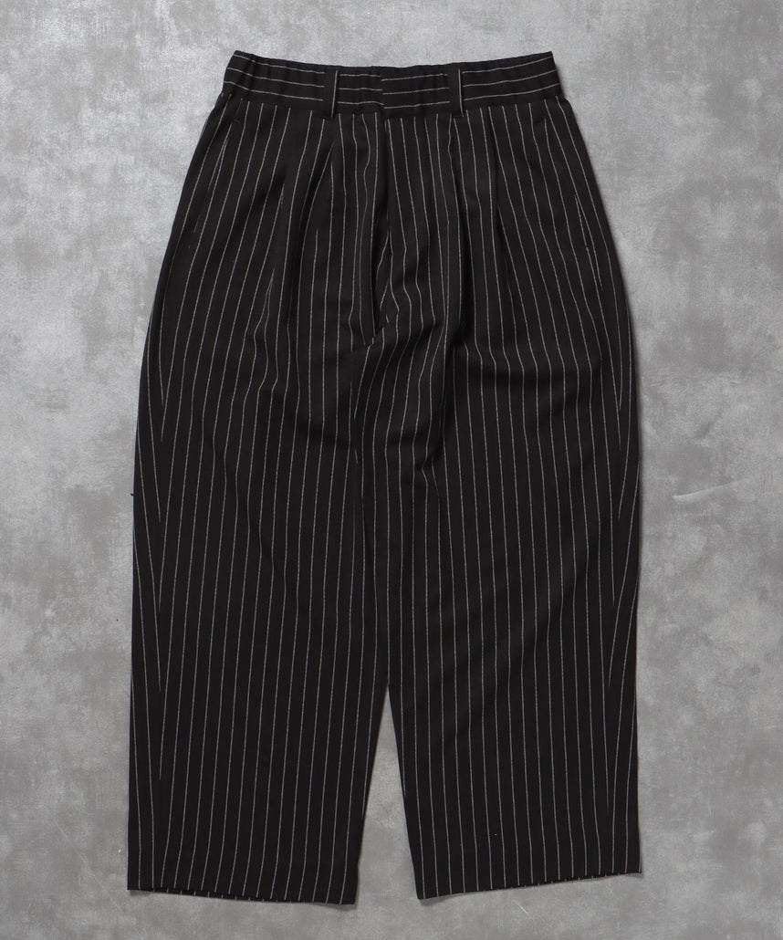 【FFEIN(フェイン)】ストライプワイドタックパンツ / スラックス パンツ ドローストリング ストライプ 起毛 タック ブラック