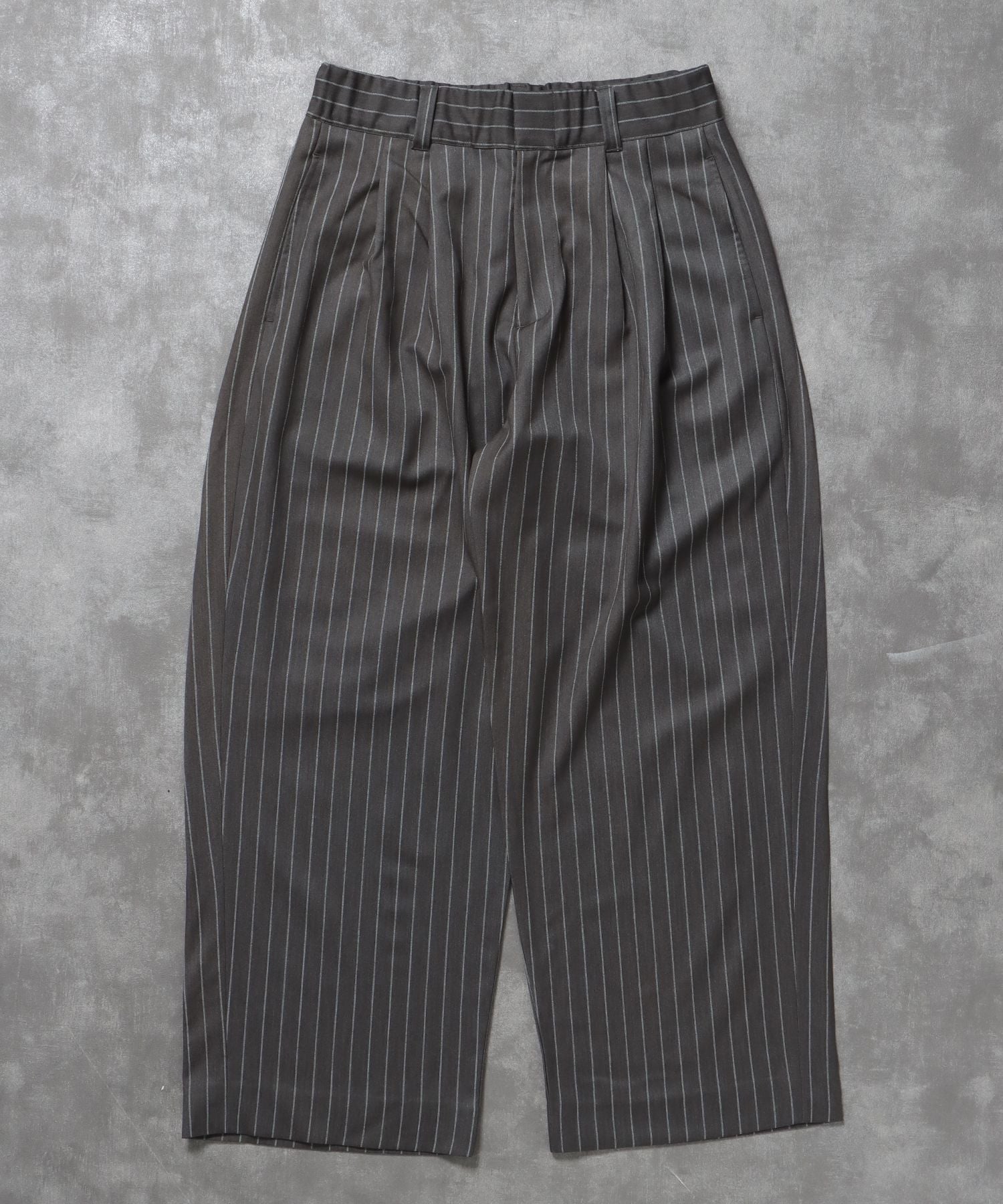 ストライプワイドタックパンツ / スラックス パンツ ドローストリング ストライプ 起毛 タック グレー