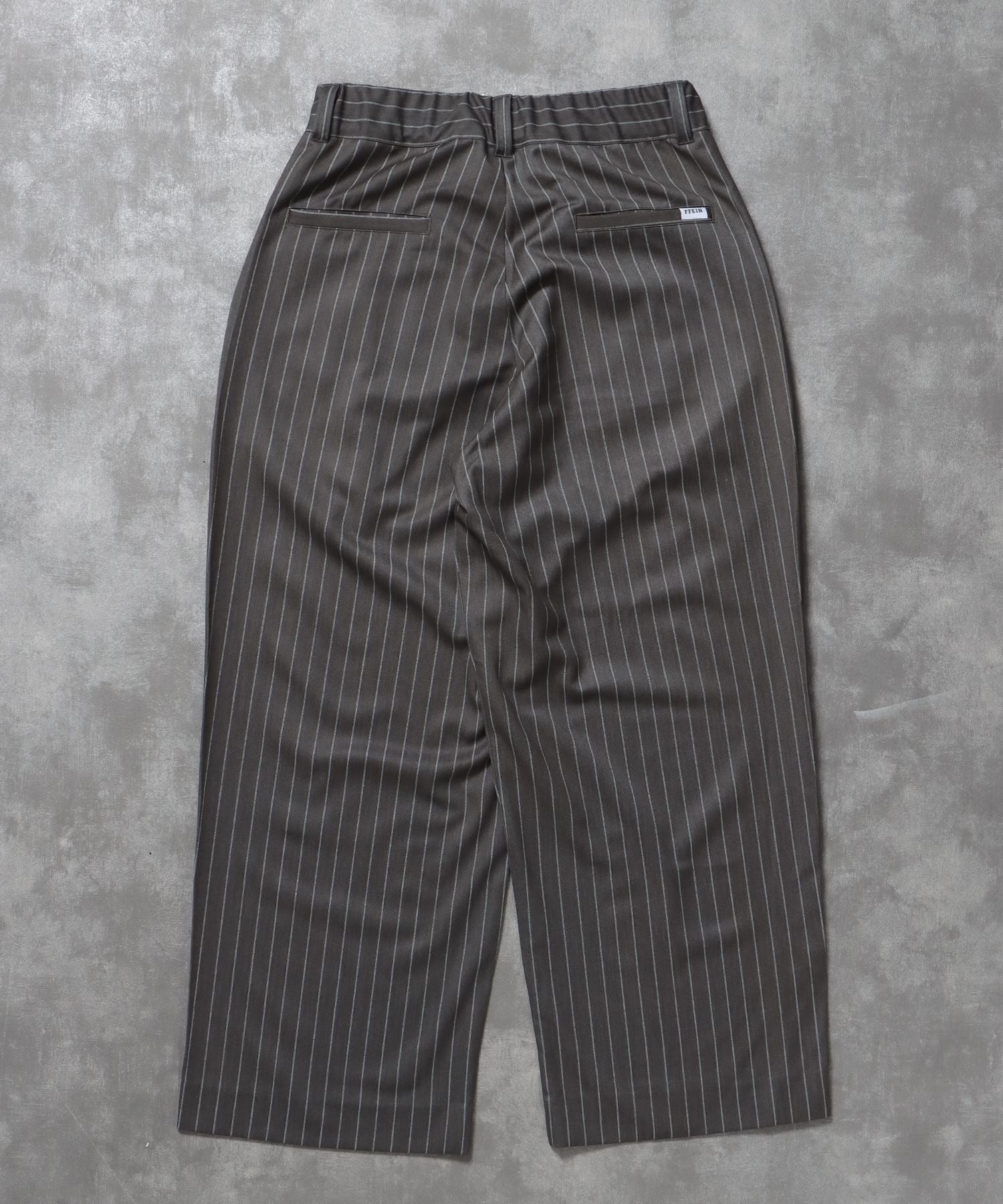 ストライプワイドタックパンツ / スラックス パンツ ドローストリング ストライプ 起毛 タック グレー