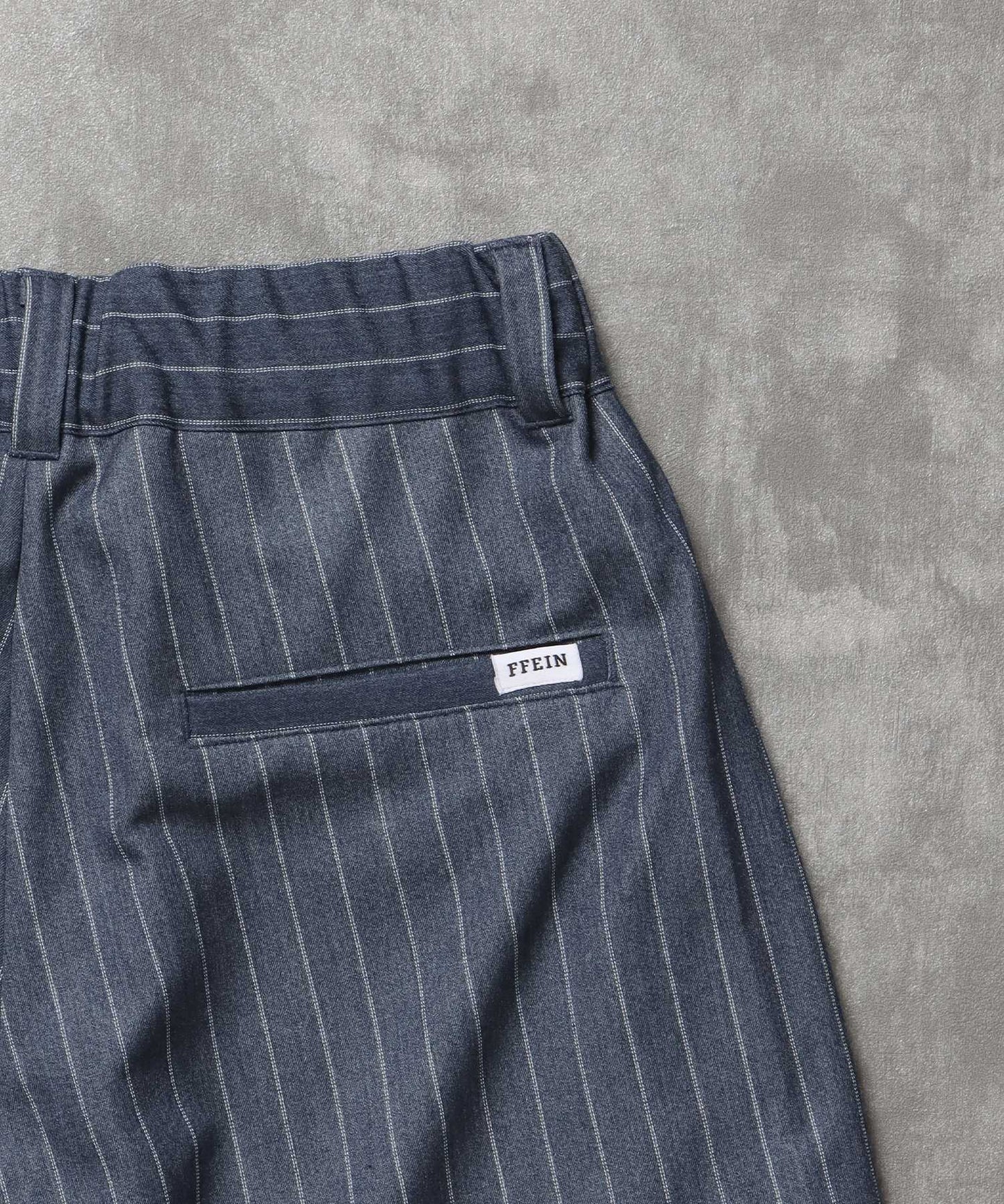 ストライプワイドタックパンツ / スラックス パンツ ドローストリング ストライプ 起毛 タック ブルーグレー