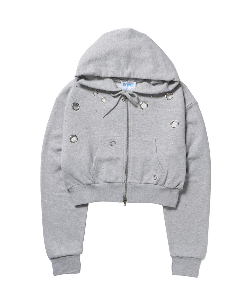 【sqnz(エスキュンズ)】sqnz rhinestone & eyelet zip p/k / ジップパーカー スタッズ ハトメ ラインストーン フーディ 短丈 裏毛 【セットアップ着用可能】 グレー