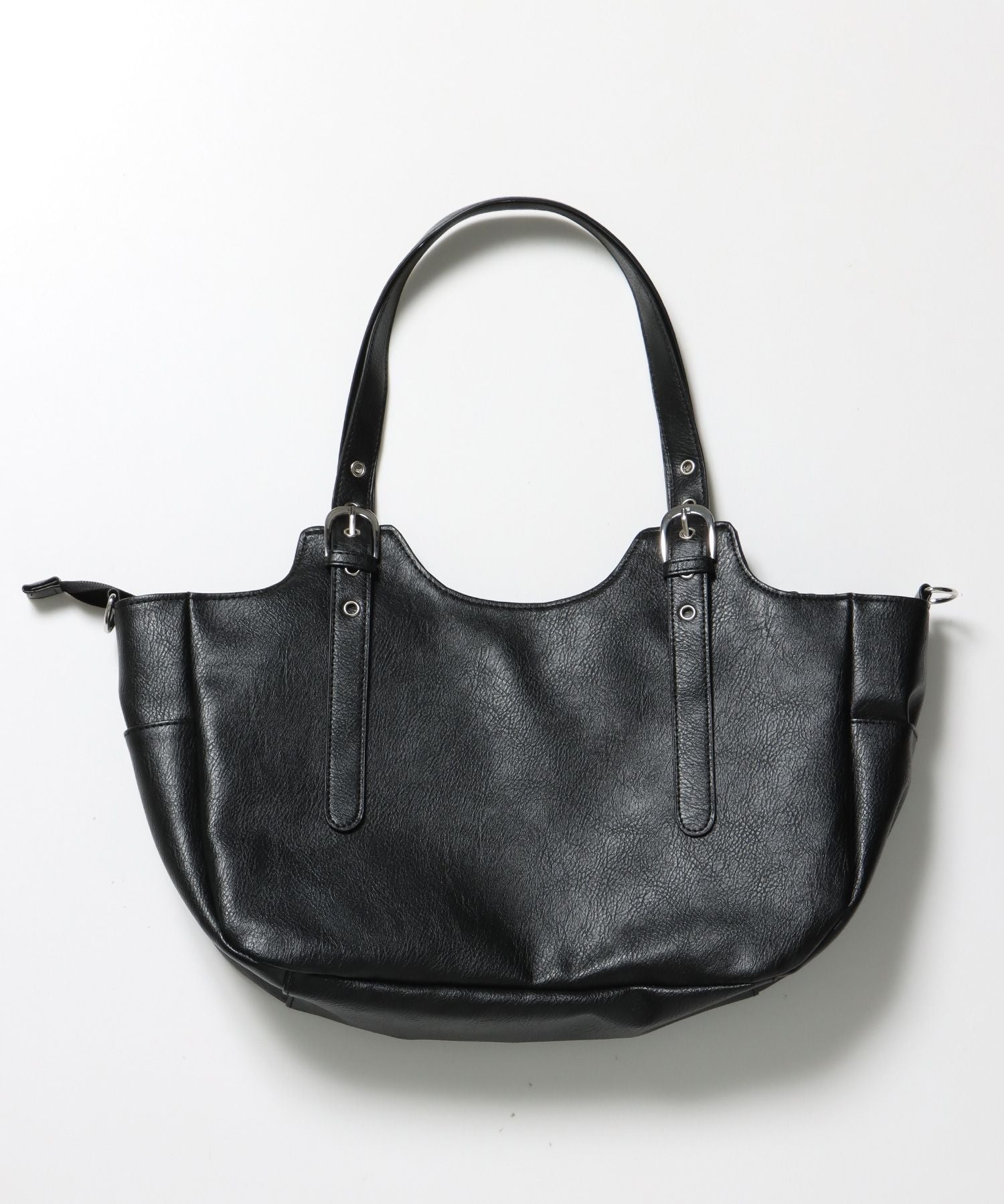【sqnz(エスキュンズ)】sqnz star eylet bag / 2WAY仕様 フェイクレザー バック アジャスター ハンドバック ショルダーバック ブラック