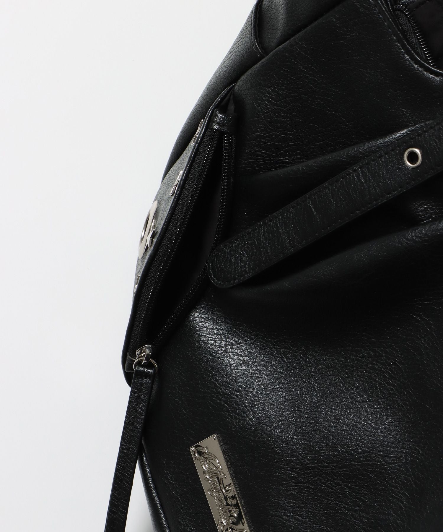 sqnz star eylet bag / フェイクレザー フェイクスウェード バック アジャスター ハンドバック ハトメ