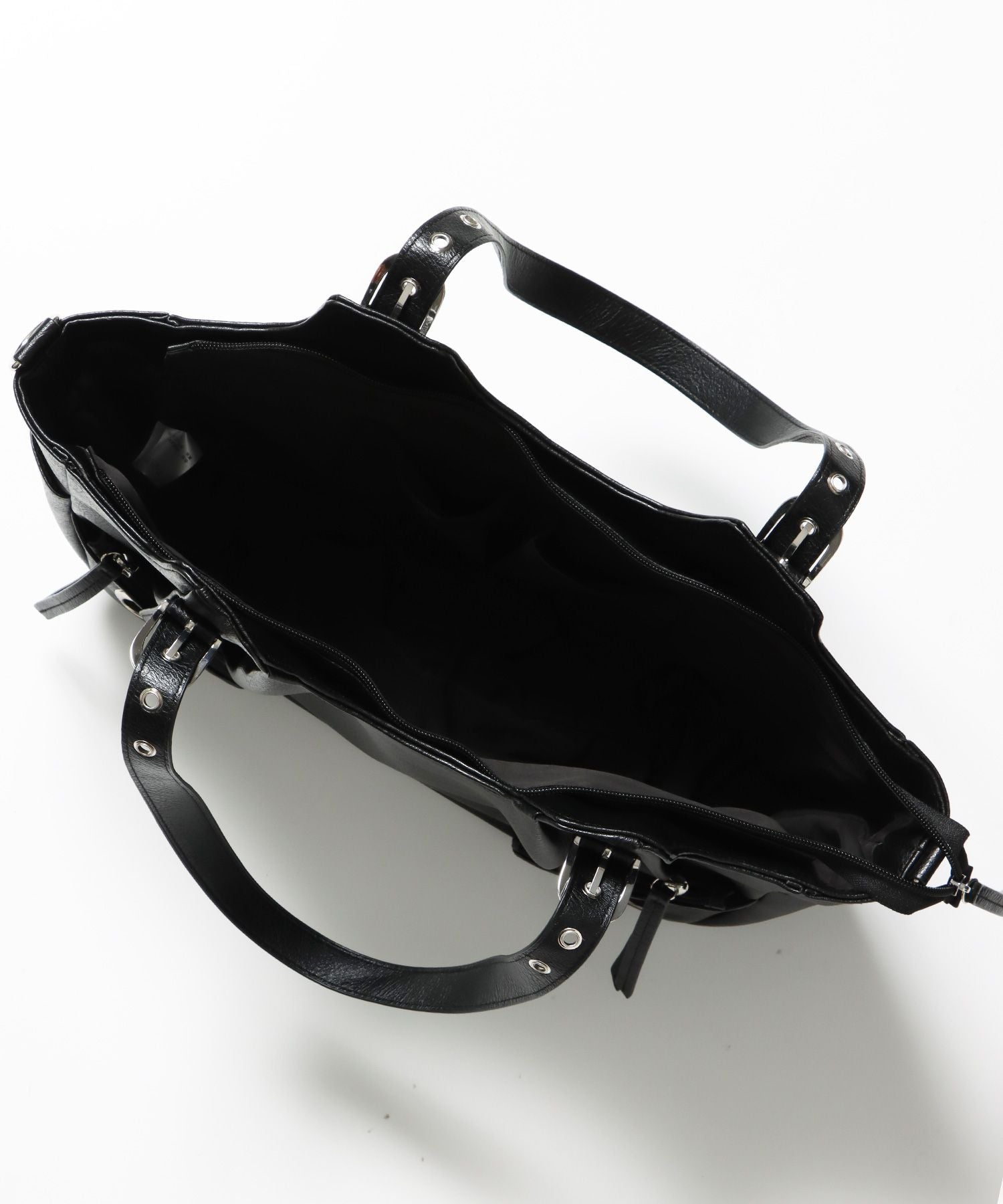 sqnz star eylet bag / フェイクレザー フェイクスウェード バック アジャスター ハンドバック ハトメ