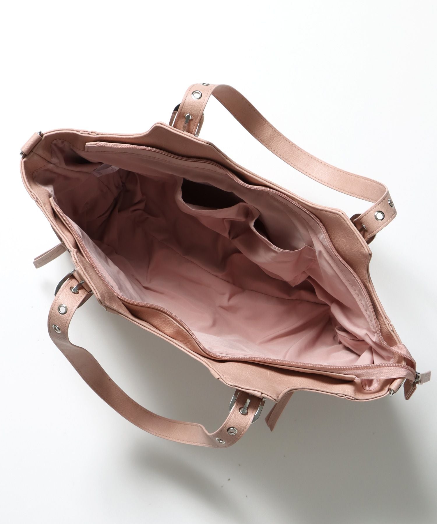 sqnz star eylet bag / フェイクレザー フェイクスウェード バック アジャスター ハンドバック ハトメ