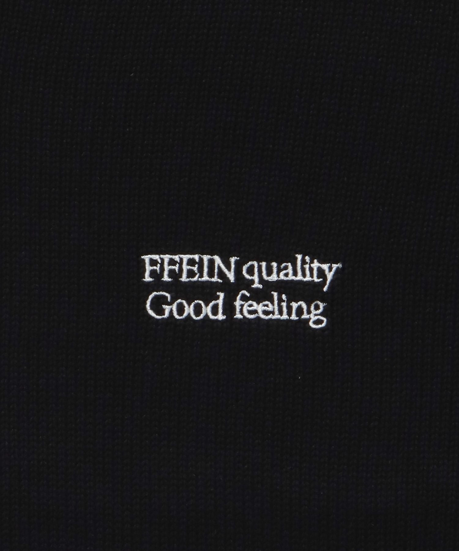 ワンポイントロゴVネックニット/ ニット Vネック 刺繍 ワンポイント 長袖 【短丈】 ブラック