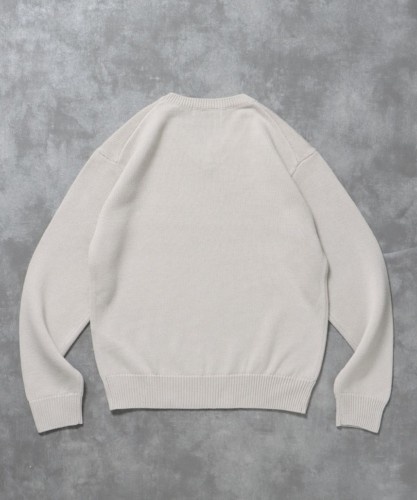 ワンポイントロゴVネックニット/ ニット Vネック 刺繍 ワンポイント 長袖 【短丈】 アイボリー