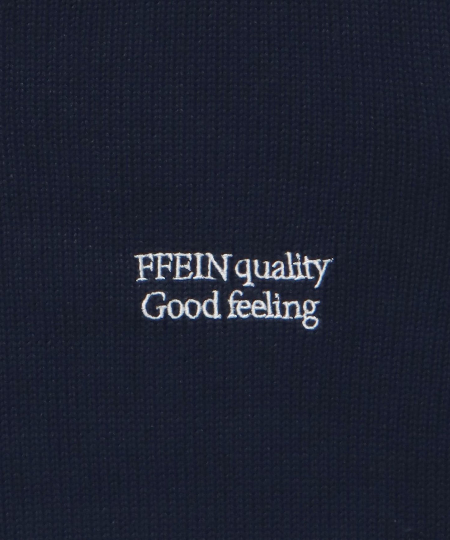 ワンポイントロゴVネックニット/ ニット Vネック 刺繍 ワンポイント 長袖 【短丈】 ネイビー