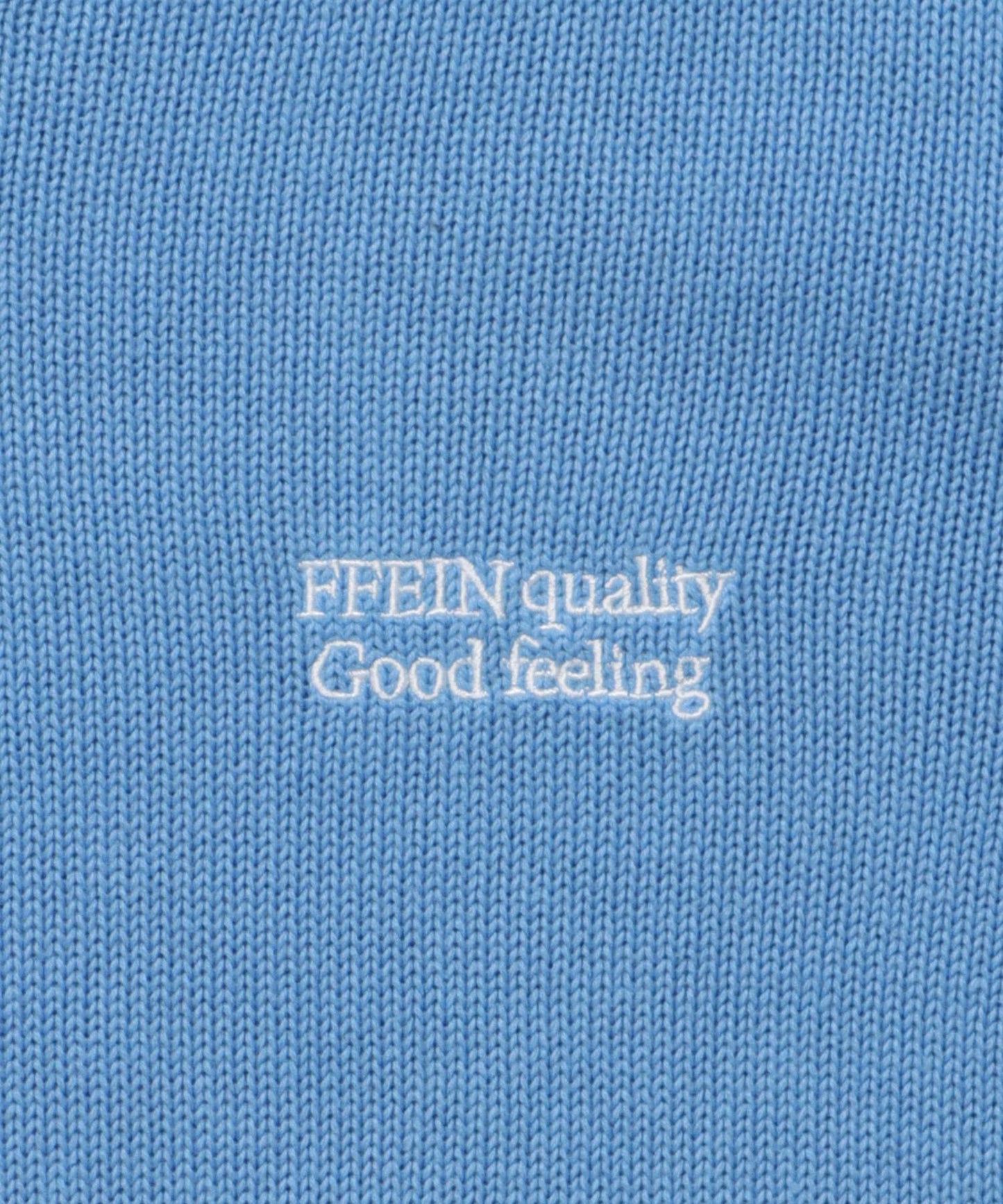 ワンポイントロゴVネックニット/ ニット Vネック 刺繍 ワンポイント 長袖 【短丈】 ブルー