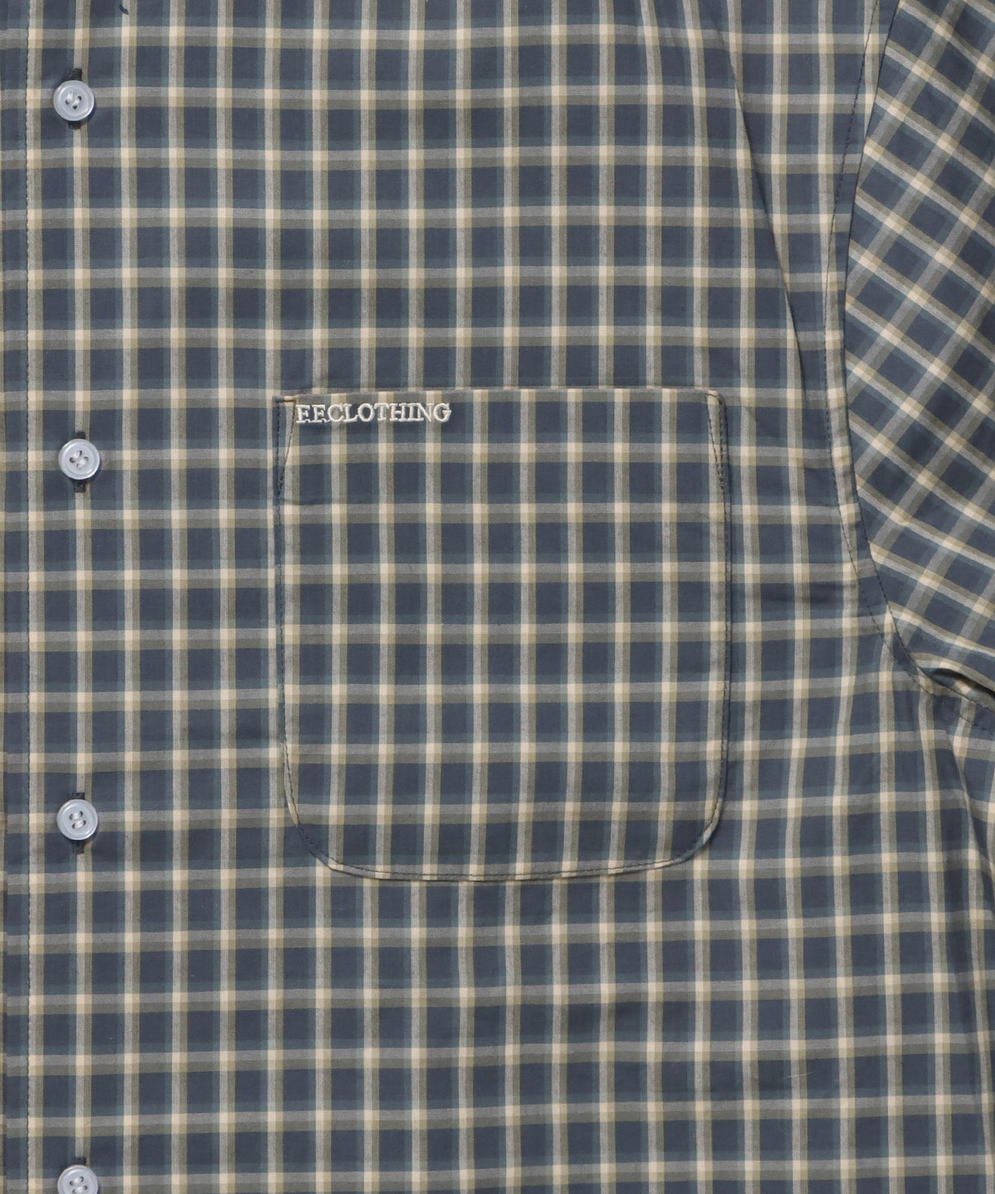 アソートワンポイントボックス長袖シャツ / シャツ レギュラーカラー 長袖 ワンポイント 刺繍 レイヤード ポケット ダークグリーン