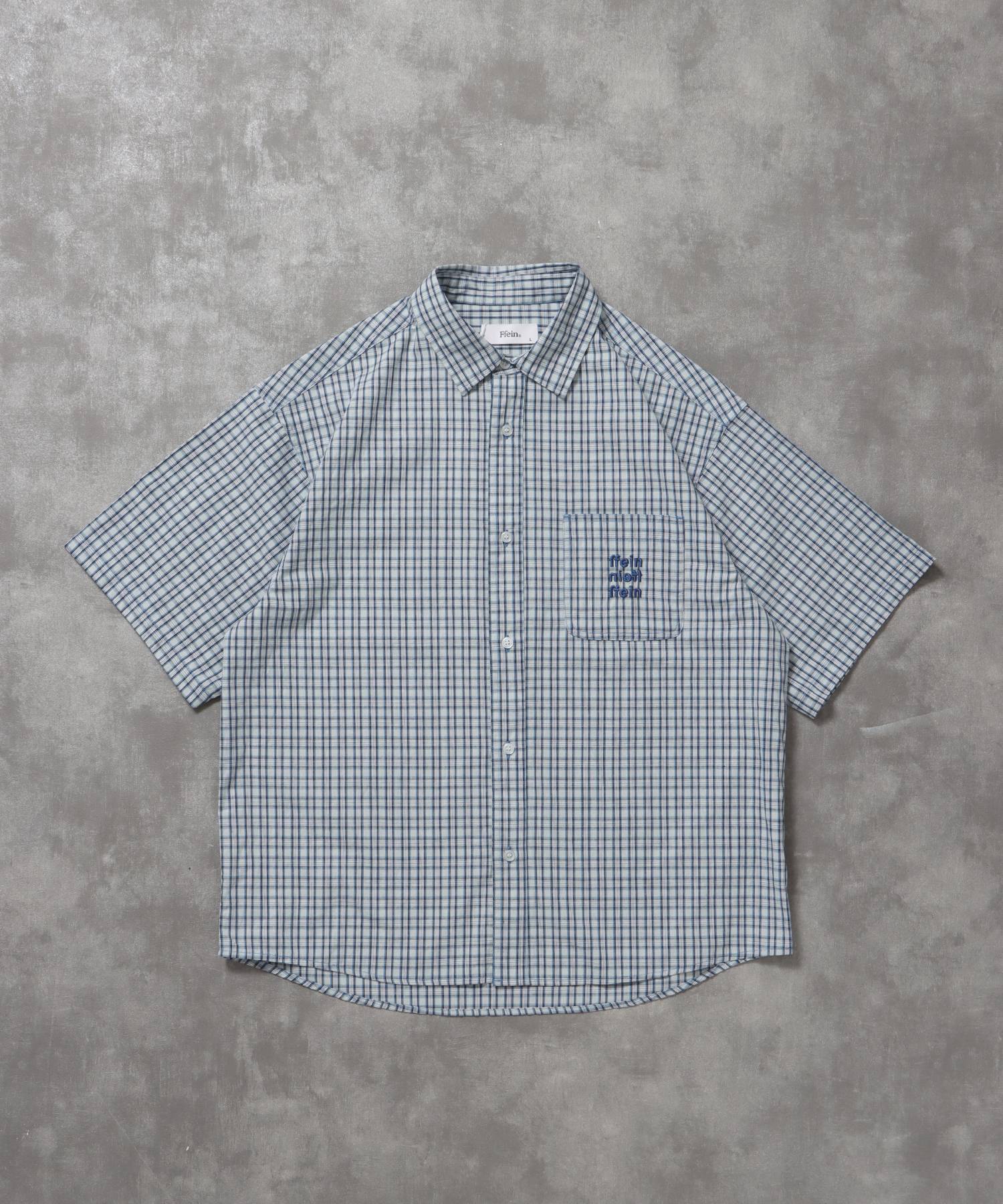 【FFEIN(フェイン)】アソートワンポイントラウンド半袖チェックシャツ / シャツ レギュラーカラー 半袖 ワンポイント 刺繍 レイヤード ポケット スカイブルー