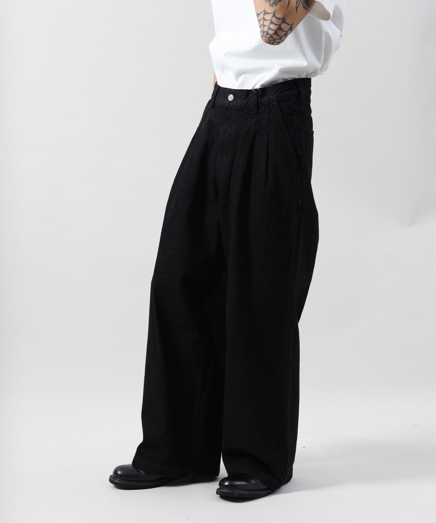 モデル:H178 Size:L ブラック