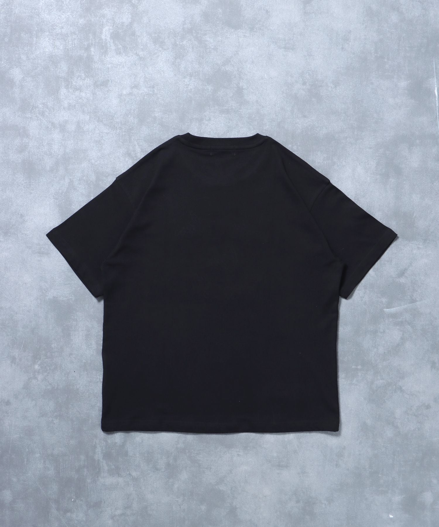 アップリケロゴショート丈Tシャツ/ Tシャツ クルーネック 半袖 プリント 刺繍 チェック 【短丈】 ブラック