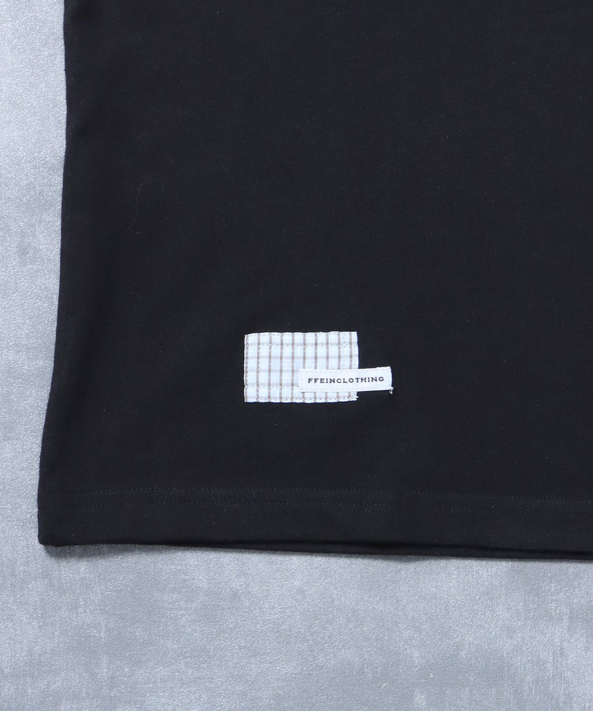 アップリケロゴショート丈Tシャツ/ Tシャツ クルーネック 半袖 プリント 刺繍 チェック 【短丈】 ブラック