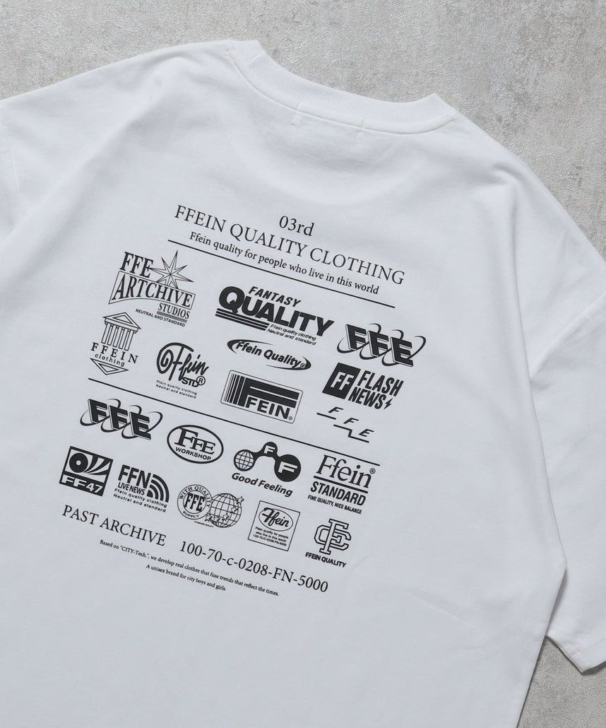 【FFEIN(フェイン)】企業ロゴプリントオーバーサイズTシャツ / Tシャツ クルーネック 半袖 プリント 【短丈】 ホワイト