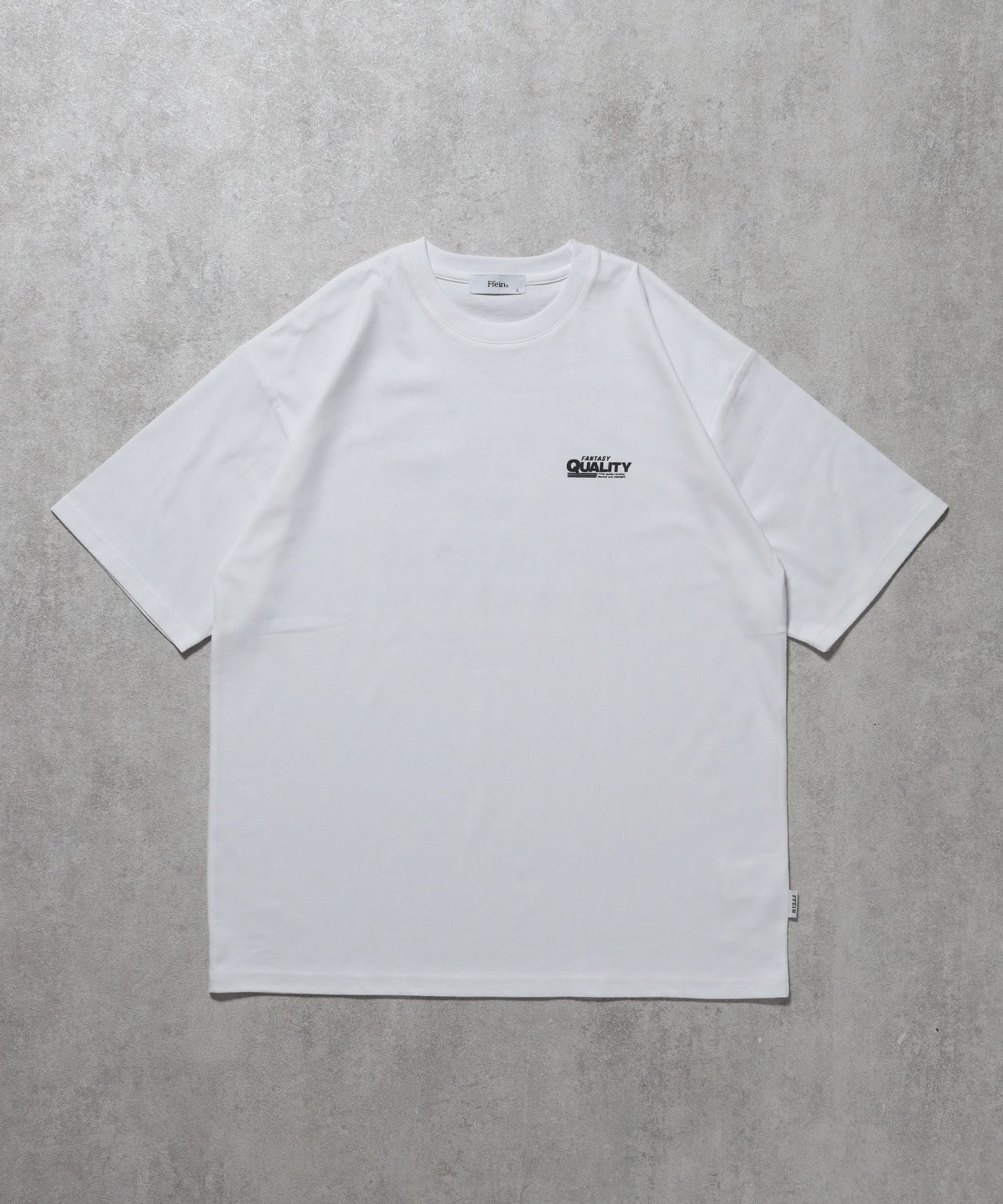 【FFEIN(フェイン)】企業ロゴプリントオーバーサイズTシャツ / Tシャツ クルーネック 半袖 プリント 【短丈】 ホワイト