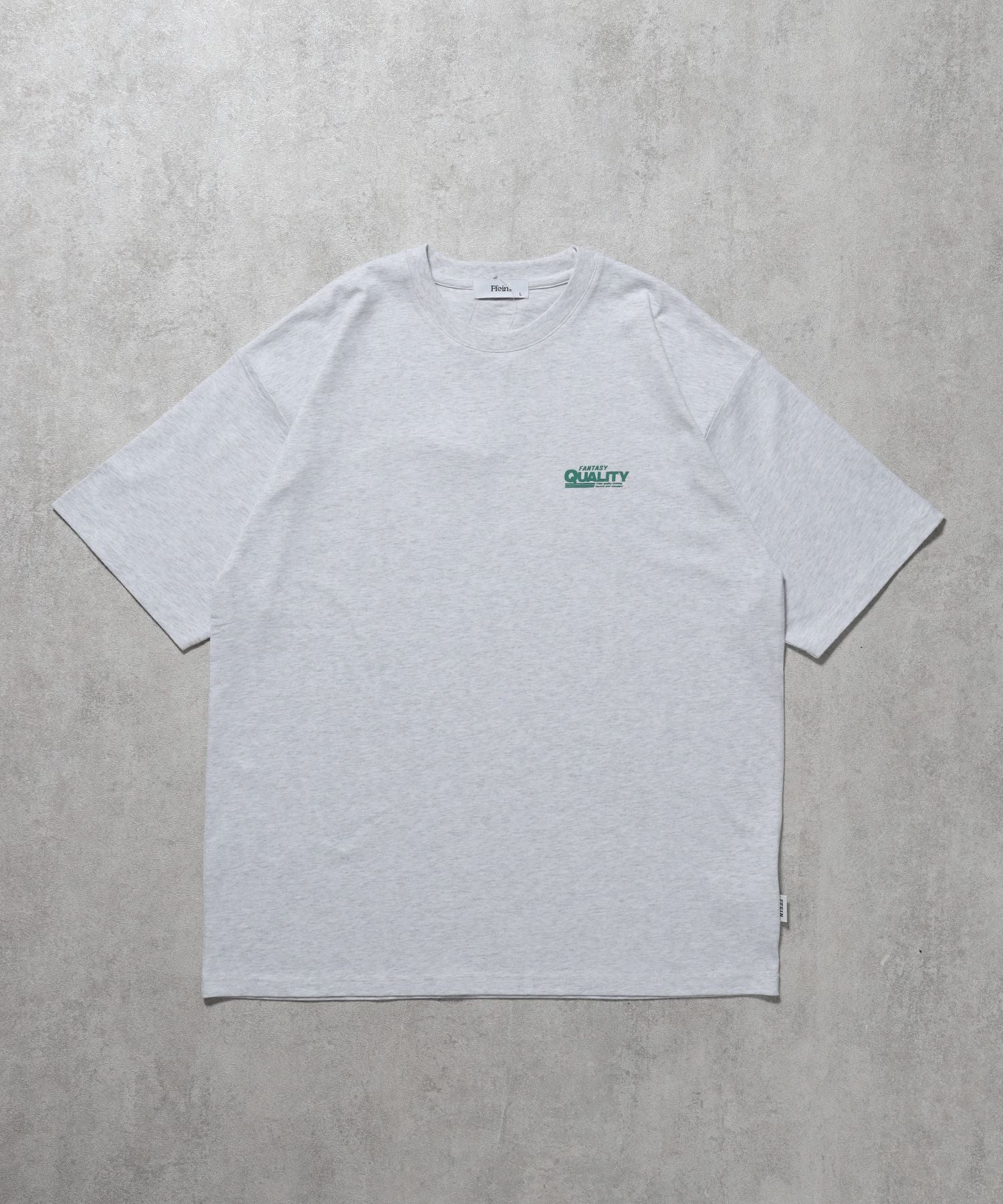 【FFEIN(フェイン)】企業ロゴプリントオーバーサイズTシャツ / Tシャツ クルーネック 半袖 プリント 【短丈】 アッシュグレー