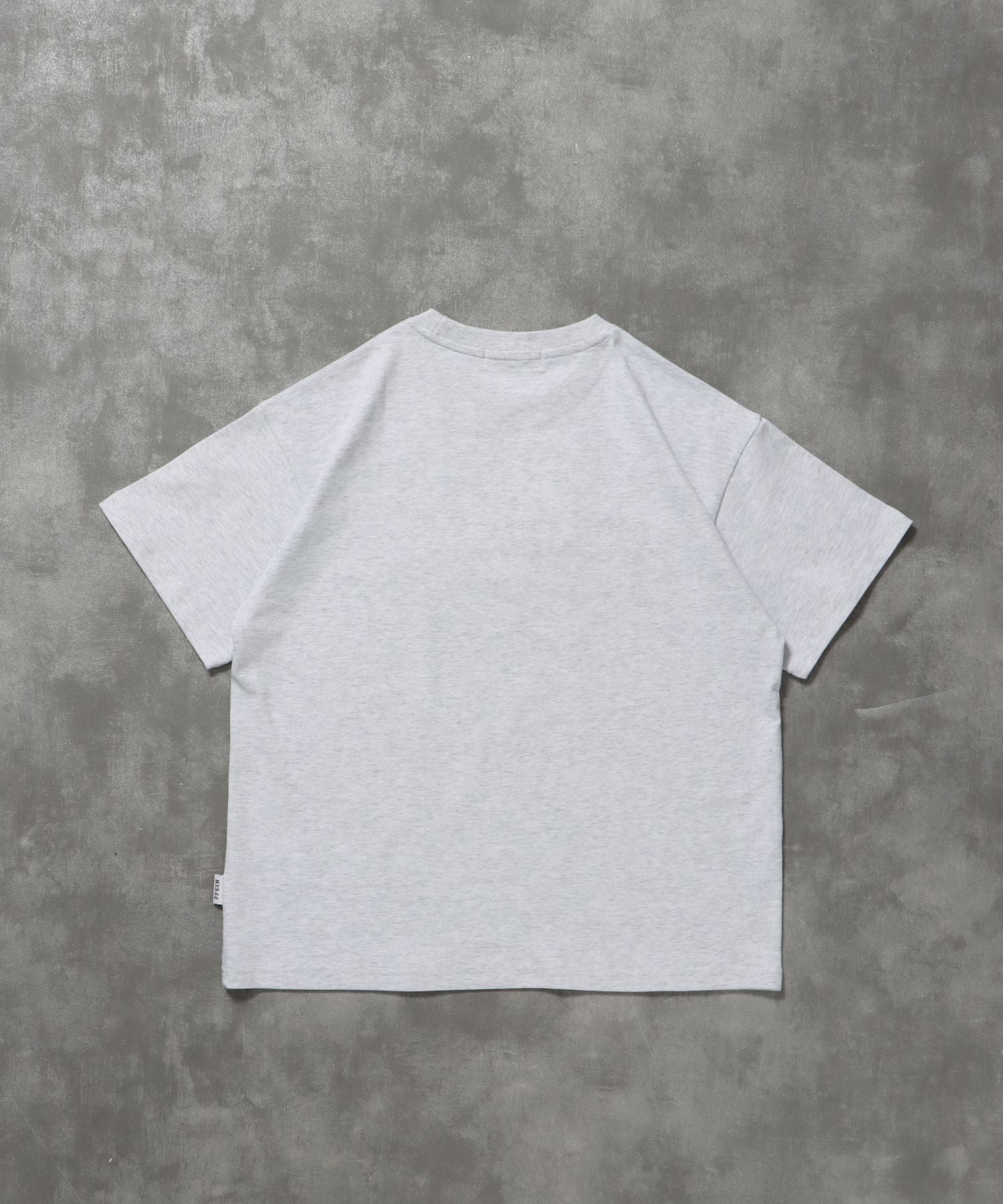 パッケージ発泡ロゴTシャツ / Tシャツ クルーネック 半袖 プリント 発砲ロゴ【短丈】 アッシュグレー