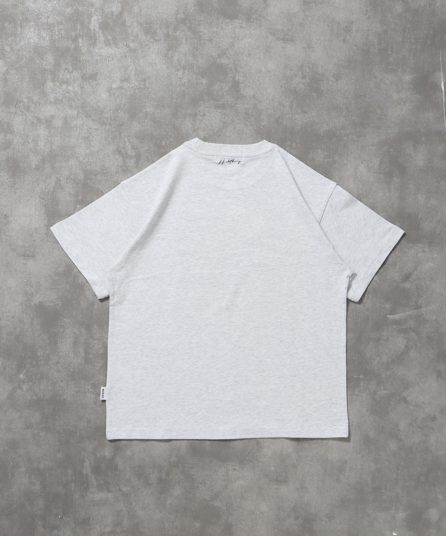 モノトーンフォトプリントショート丈Tシャツ / Tシャツ クルーネック 半袖 プリント フォト 【短丈】 アッシュグレー