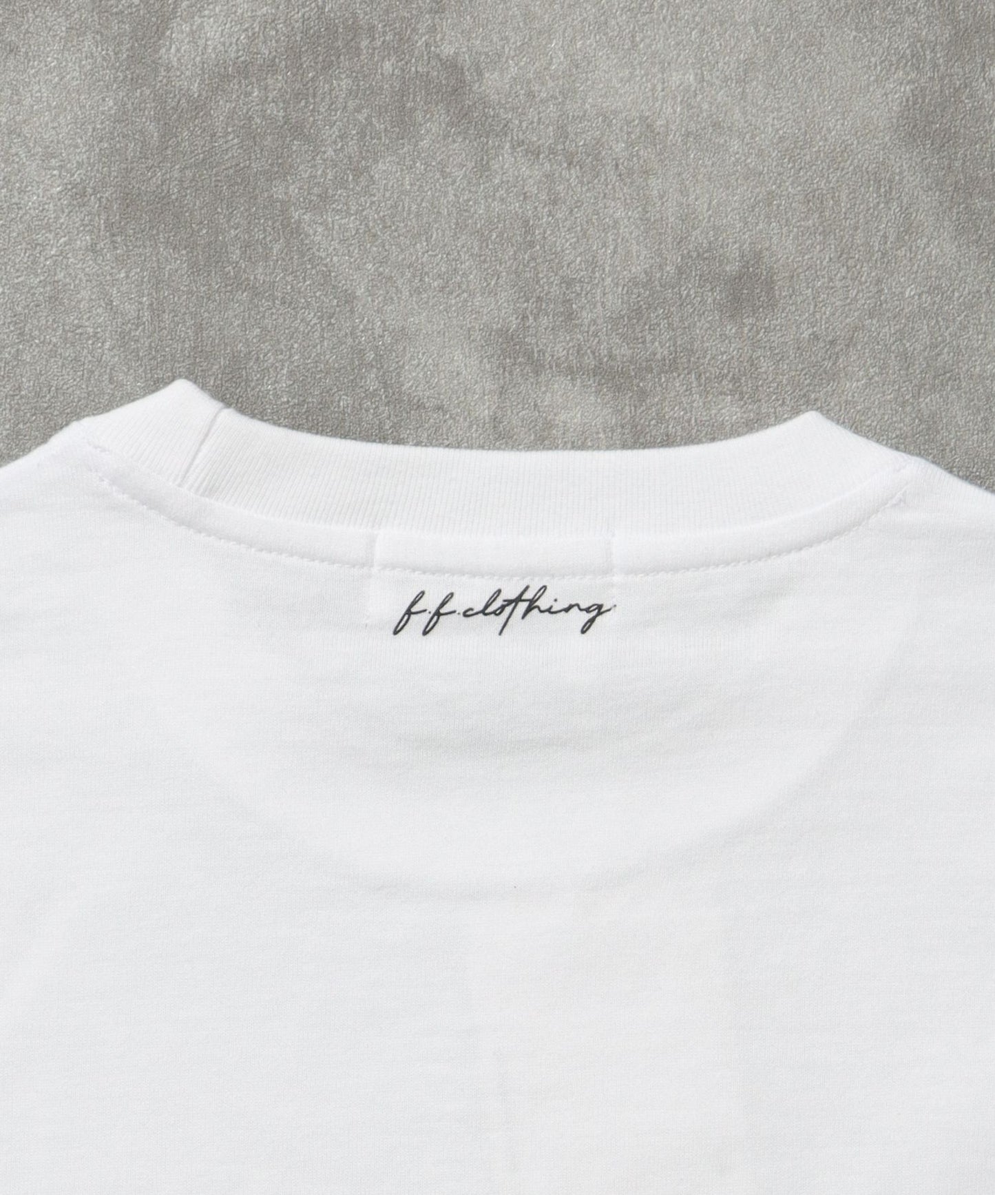 モノトーンフォトプリントショート丈Tシャツ / Tシャツ クルーネック 半袖 プリント フォト 【短丈】 ホワイト