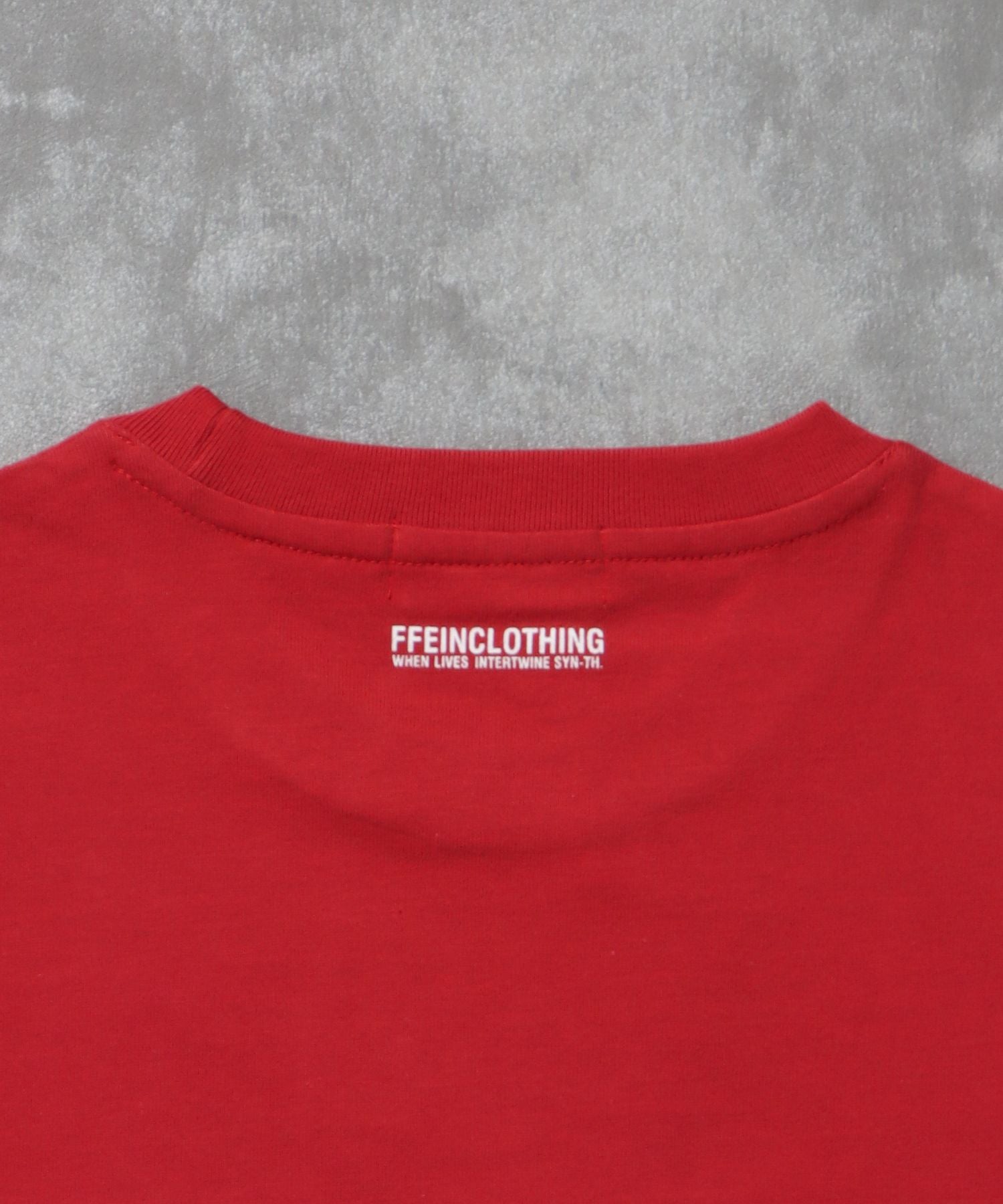 ぼかしメッセージロゴショート丈Tシャツ / Tシャツ クルーネック 半袖 プリント ぼかし 【短丈】 レッド
