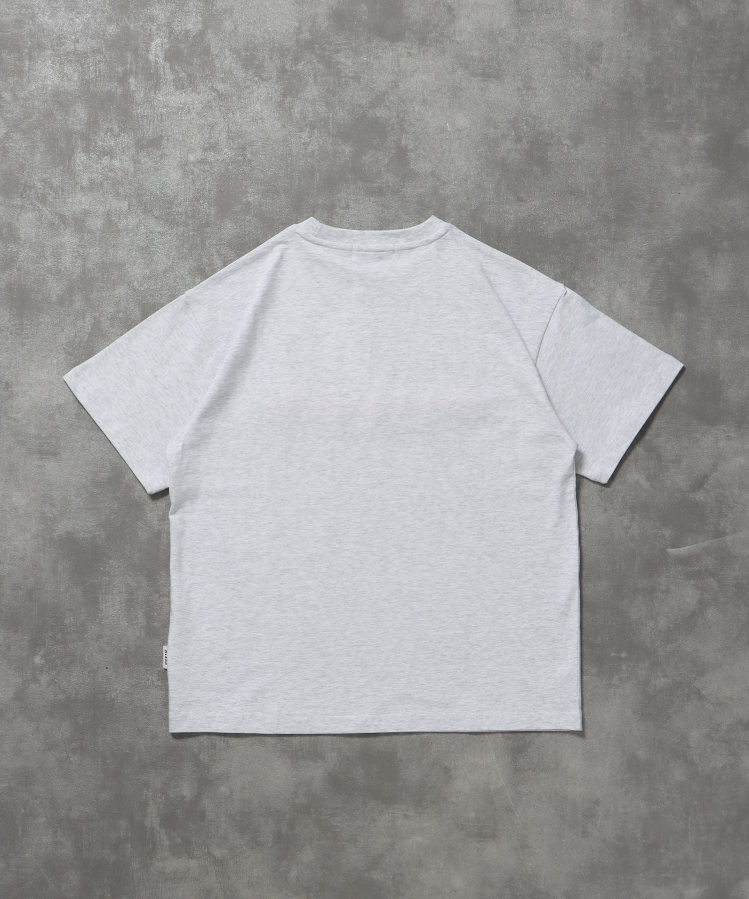 センターロゴ3D刺繍ショート丈Tシャツ / Tシャツ クルーネック 半袖 刺繍 シンプル 【短丈】 アッシュグレー