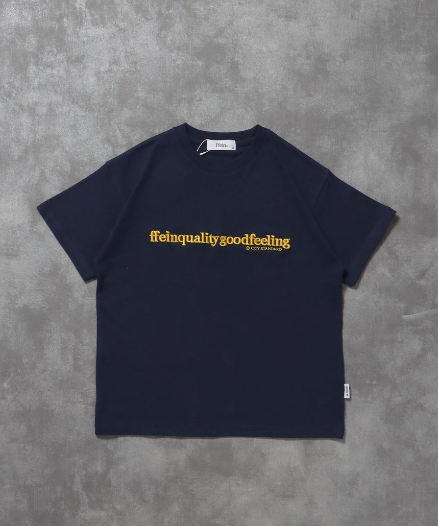 【FFEIN(フェイン)】センターロゴ3D刺繍ショート丈Tシャツ / Tシャツ クルーネック 半袖 刺繍 シンプル 【短丈】 ネイビー