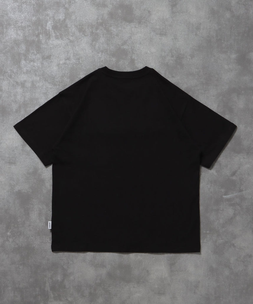 センターロゴ3D刺繍ショート丈Tシャツ / Tシャツ クルーネック 半袖 刺繍 シンプル 【短丈】 ブラック