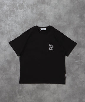 ワンポイント3段ロゴ刺繍ショート丈Tシャツ / Tシャツ クルーネック 半袖 刺繍 ワンポイント シンプル 【短丈】 ブラック