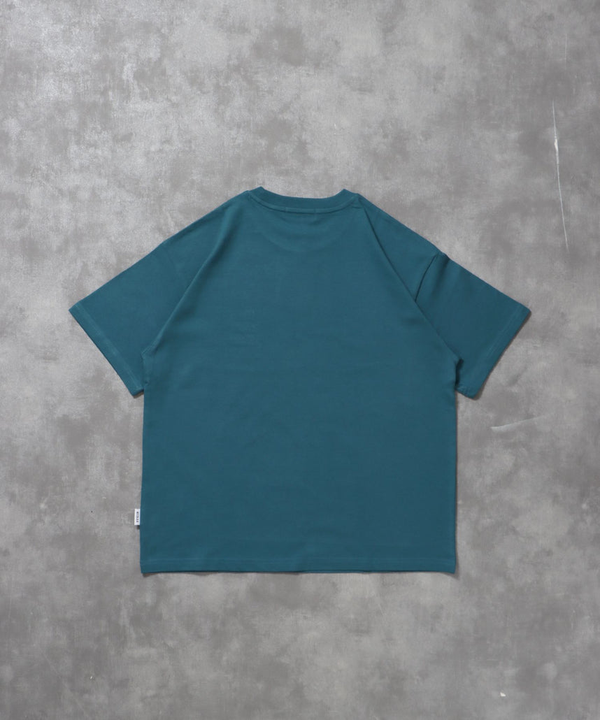 ワンポイント3段ロゴ刺繍ショート丈Tシャツ / Tシャツ クルーネック 半袖 刺繍 ワンポイント シンプル 【短丈】 ダークグリーン