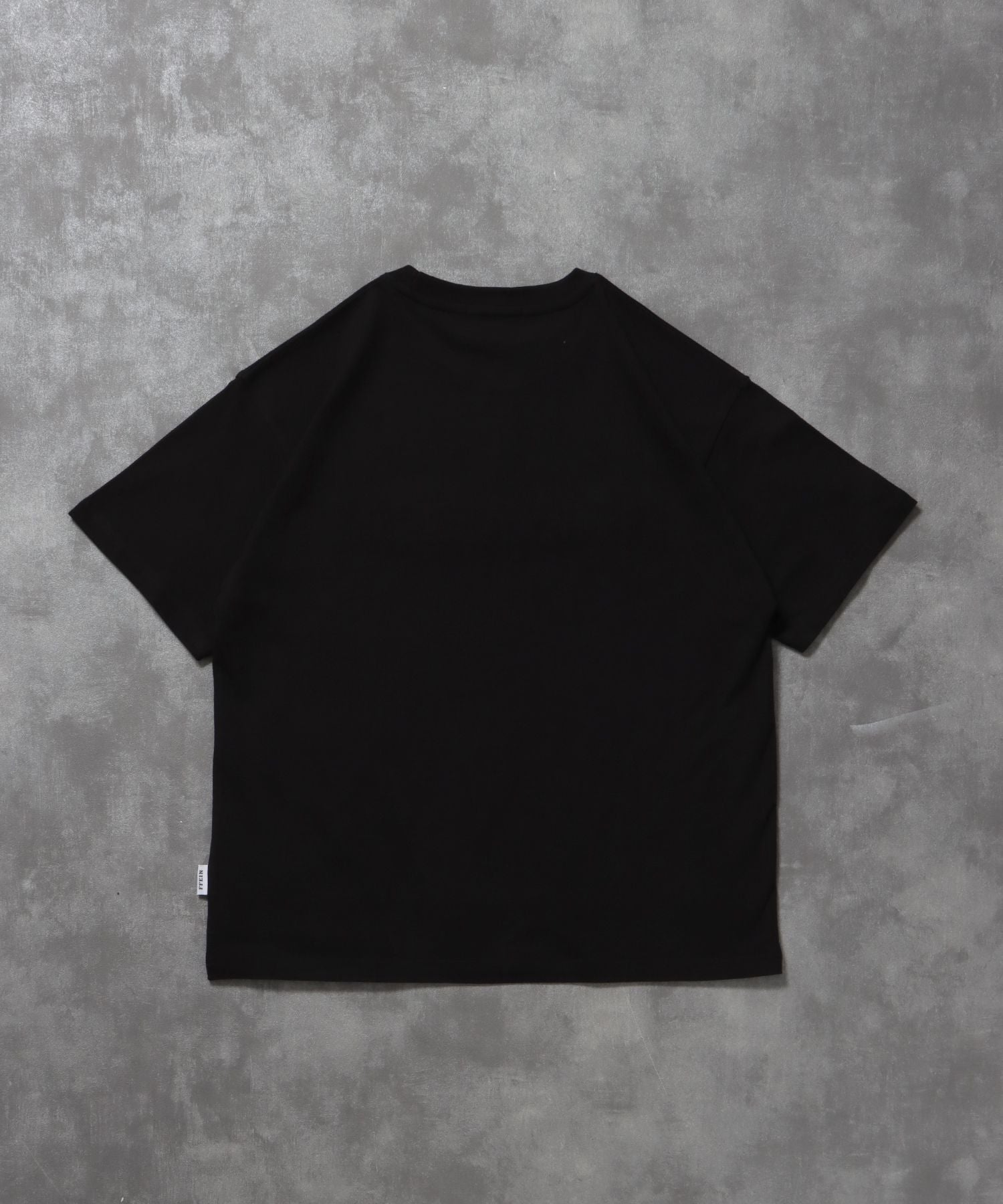 センターデカロゴ3D刺繍ショート丈Tシャツ/ Tシャツ クルーネック 半袖 刺繍 【短丈】 ブラック