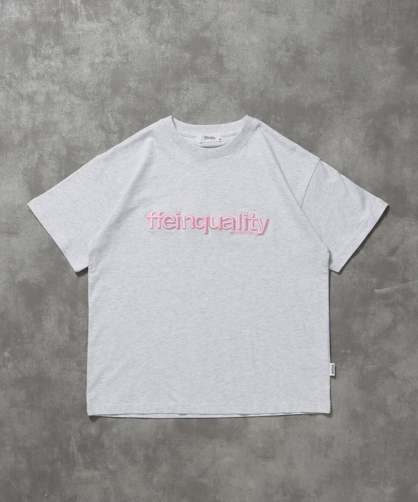 【FFEIN(フェイン)】センターデカロゴ3D刺繍ショート丈Tシャツ/ Tシャツ クルーネック 半袖 刺繍 【短丈】 アッシュグレー