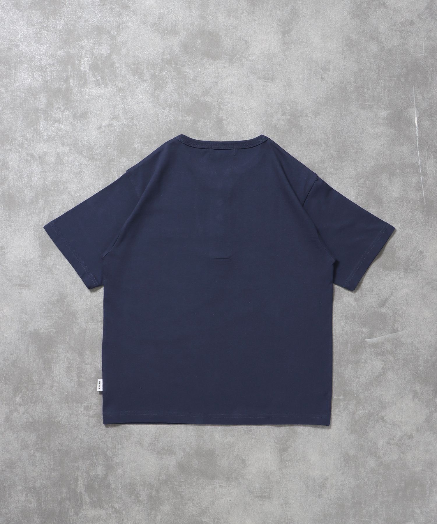 ワンポイント刺繍ロゴヘンリーネックショート丈Tシャツ/ Tシャツ ヘンリーネック 半袖 刺繍 ボタン ワンポイント シンプル 【短丈】
ネイビー