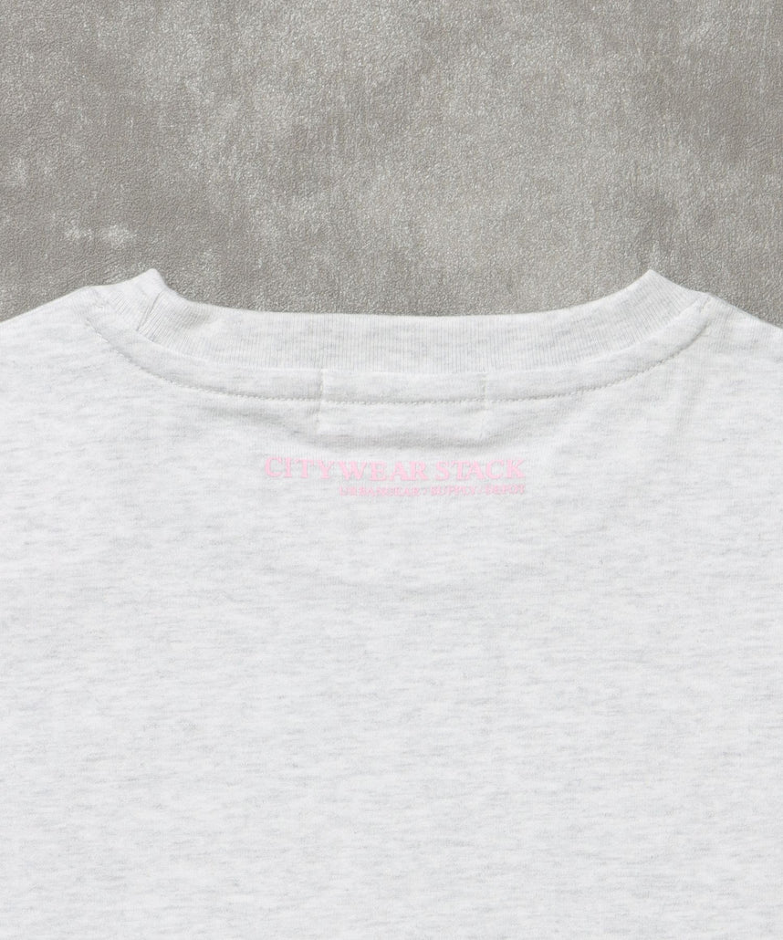 ユニバーサルロゴショート丈Tシャツ/ Tシャツ クルーネック 半袖 プリント 刺繍 チェック 【短丈】 アッシュグレー