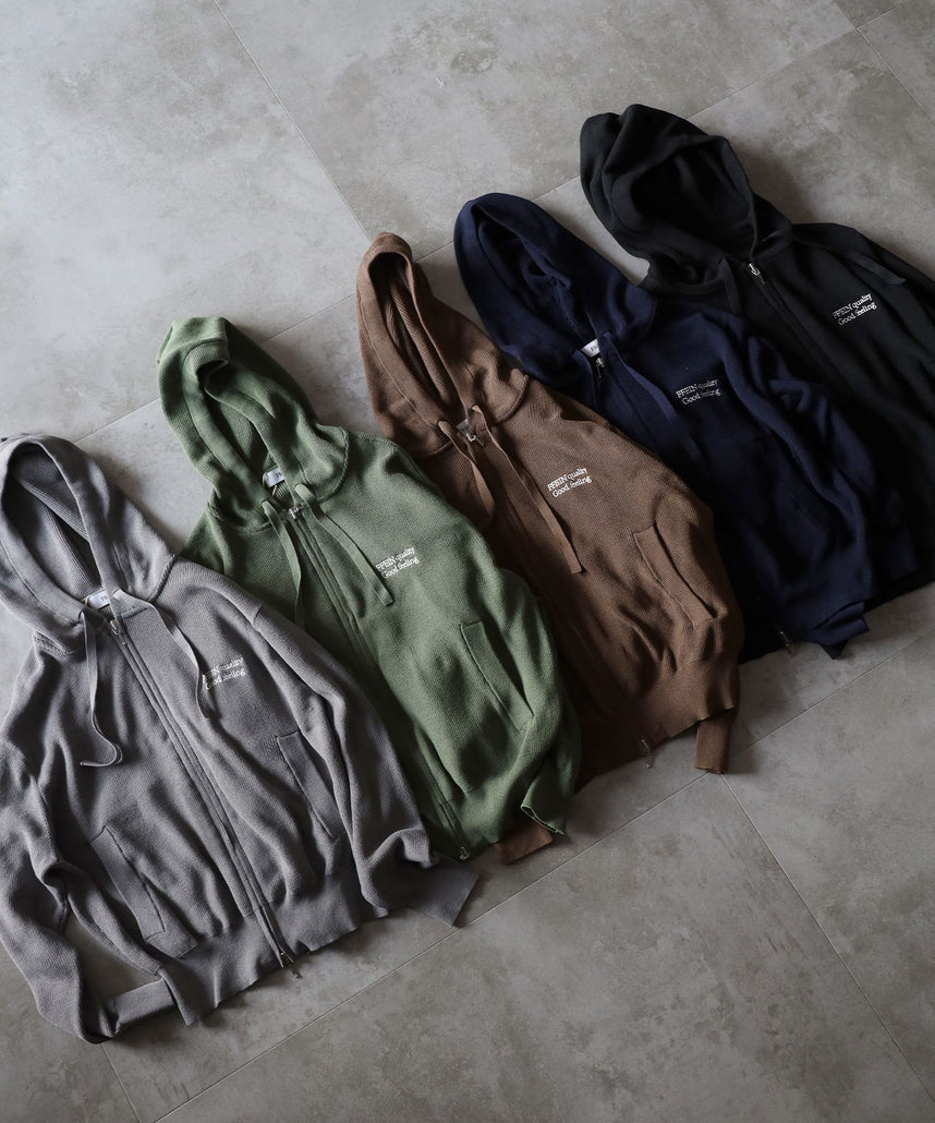 ワンポイント刺繍フード短丈ニットPK / ジップパーカー ダブルジップ ニット フーディ 刺繍 【短丈】 ブラック