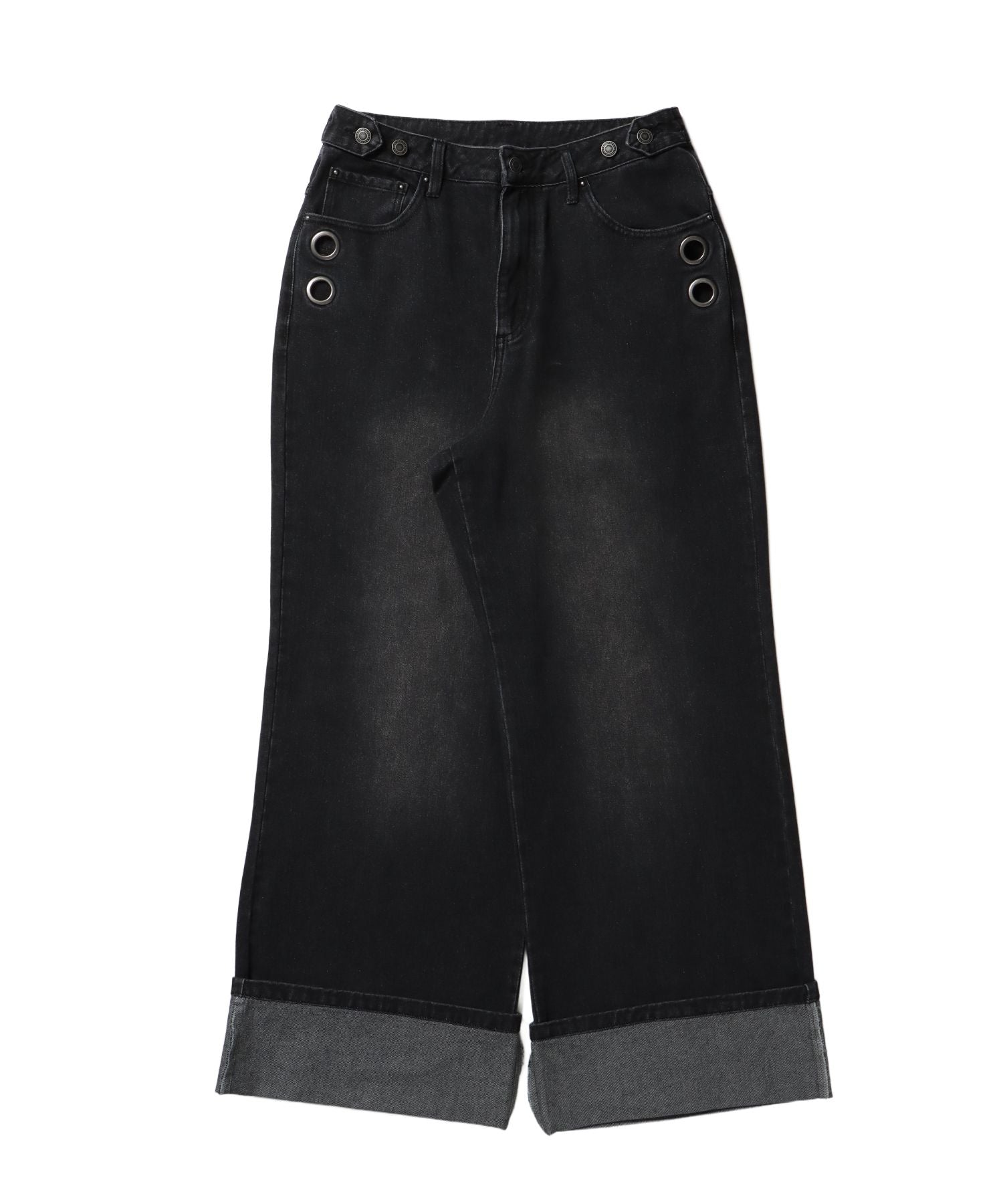 【sqnz(エスキュンズ)】デニムロールアップパンツ / パンツ ハトメ レザーパッチ デニム ボトムス ジップ 加工 ロールアップ スタッズ ブラック