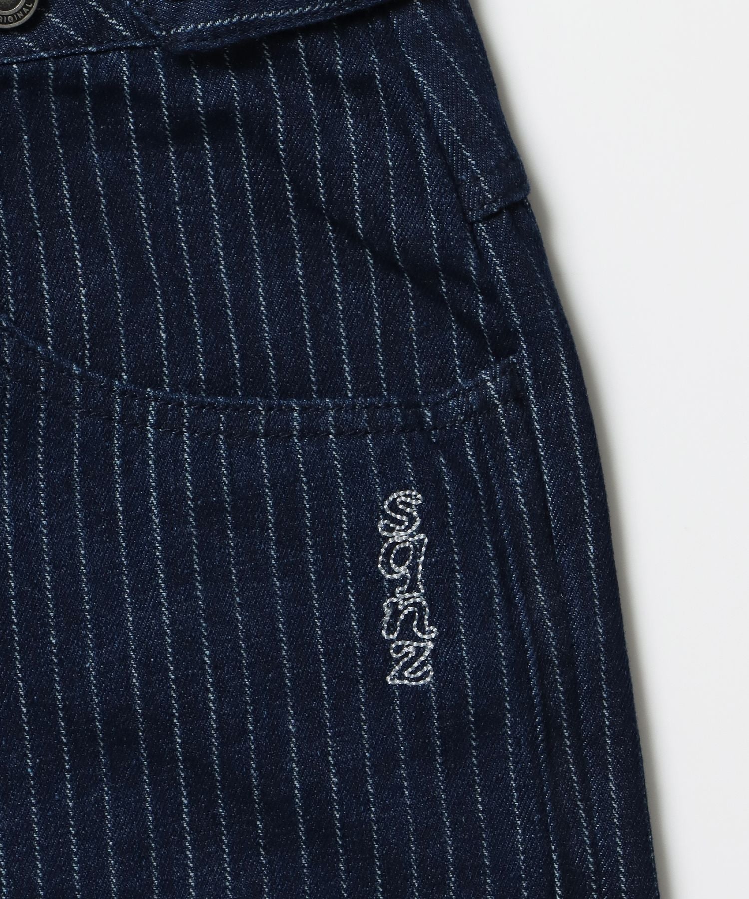 sqnz tucked denim pants / パンツ ハトメ レザーパッチ デニム ボトムス 加工 ワイドシルエット ネイビー