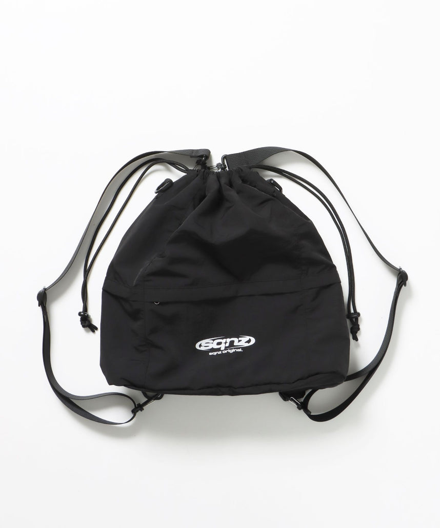 【sqnz(エスキュンズ)】sqnz 2way knapsack / ユニセックス ナップサック リュック 雑貨 バック 2WAY ドローコード ブラック