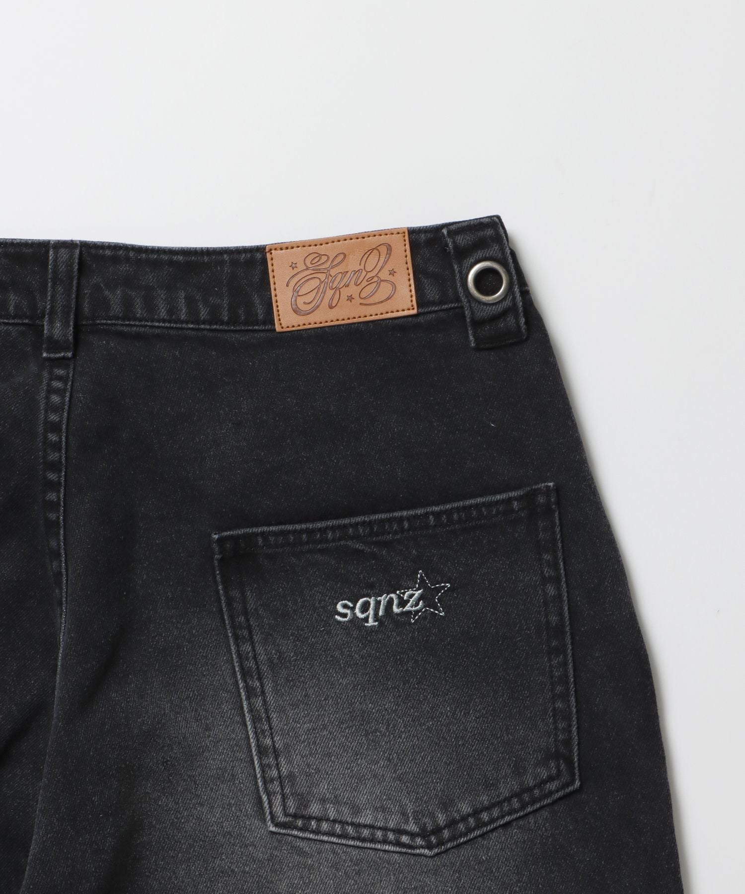 ※WEB限定 / スタッズデニムショートパンツ / sqnz washed denim shorts ブラック