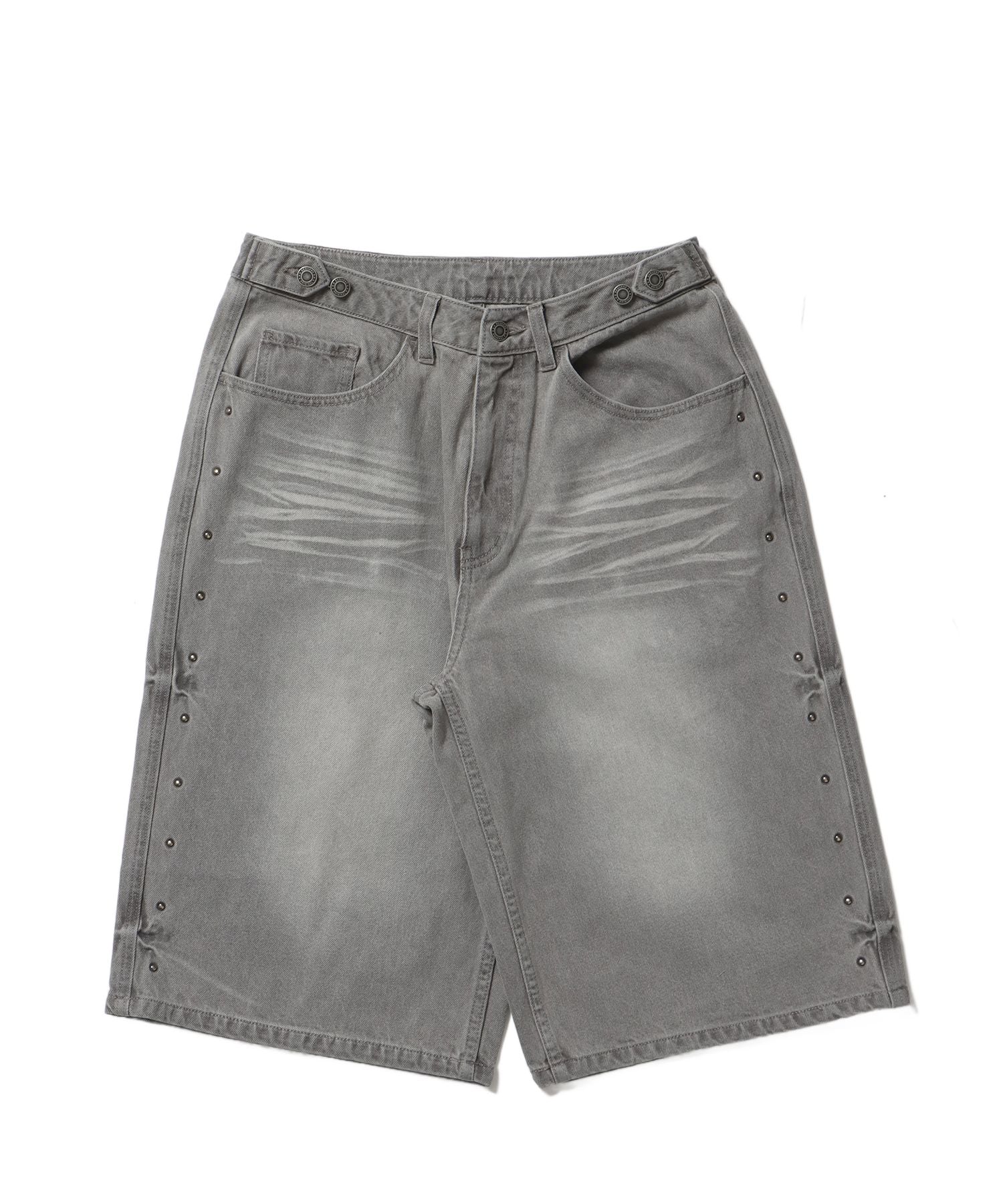 【sqnz(エスキュンズ)】sqnz washed denim shorts / パンツ デニム ショーツ 刺繍 ワンポイント 加工 スタッズ グレー