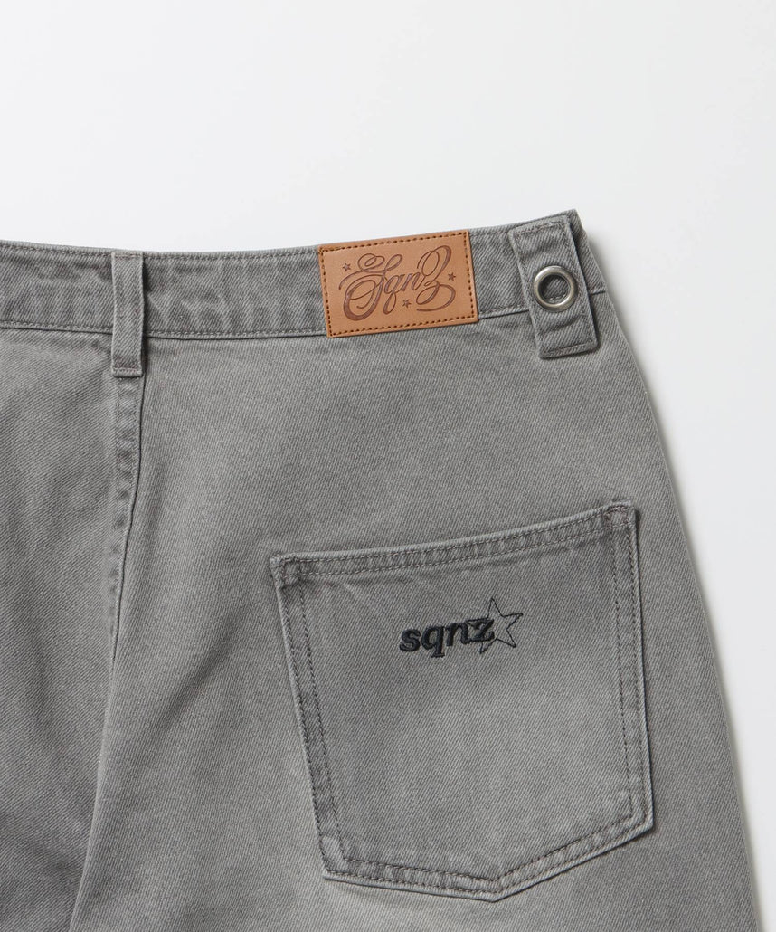 ※WEB限定 / スタッズデニムショートパンツ / sqnz washed denim shorts グレー