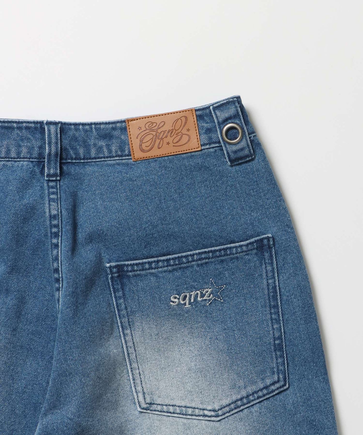 ※WEB限定 / スタッズデニムショートパンツ / sqnz washed denim shorts ライトブルー