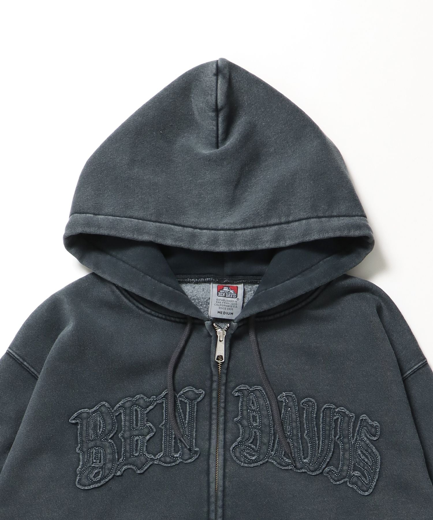 LETTERS FADED ZIP HOODIE / 共布ワッペン フーディ ダブルジップ 刺繍 ヘビーウェイト ジップパーカー 裏起毛 ≪セットアップ着用可能≫ ブラック