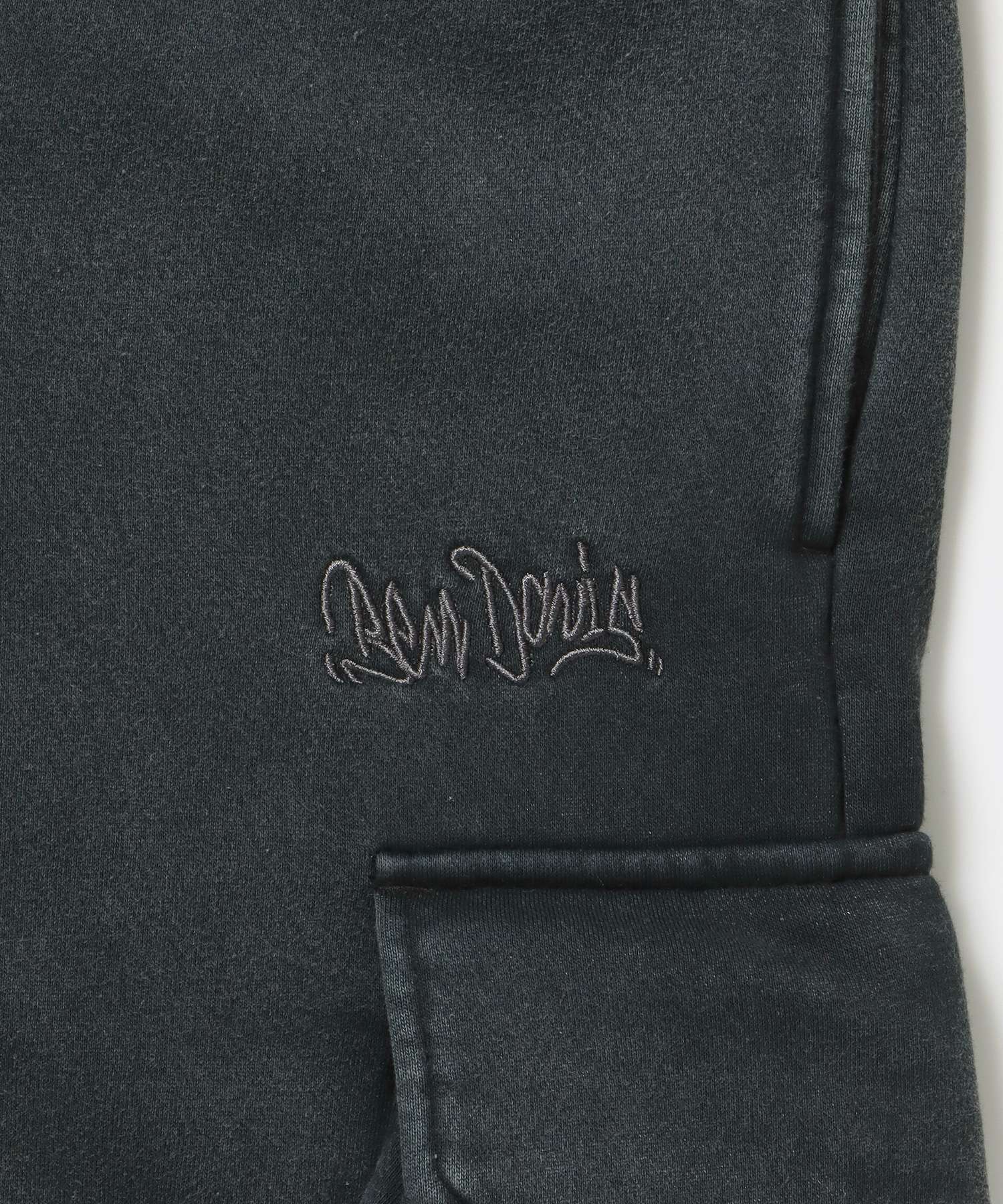 FADED SWEAT CARGO PANTS / カーゴパンツ スウェット ワイドシルエット 裏起毛 ドローコード 刺繍 ≪セットアップ着用可能≫ ブラック