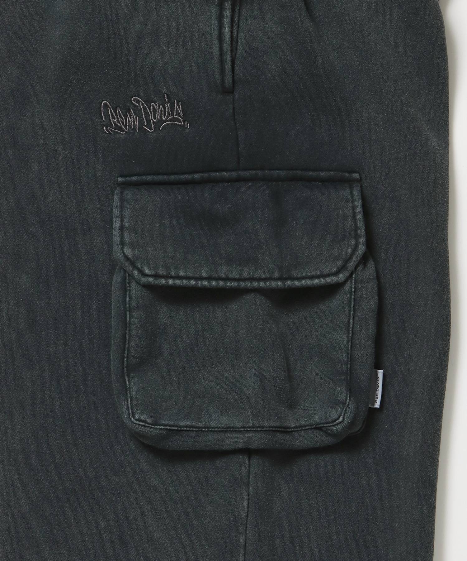 FADED SWEAT CARGO PANTS / カーゴパンツ スウェット ワイドシルエット 裏起毛 ドローコード 刺繍 ≪セットアップ着用可能≫ ブラック