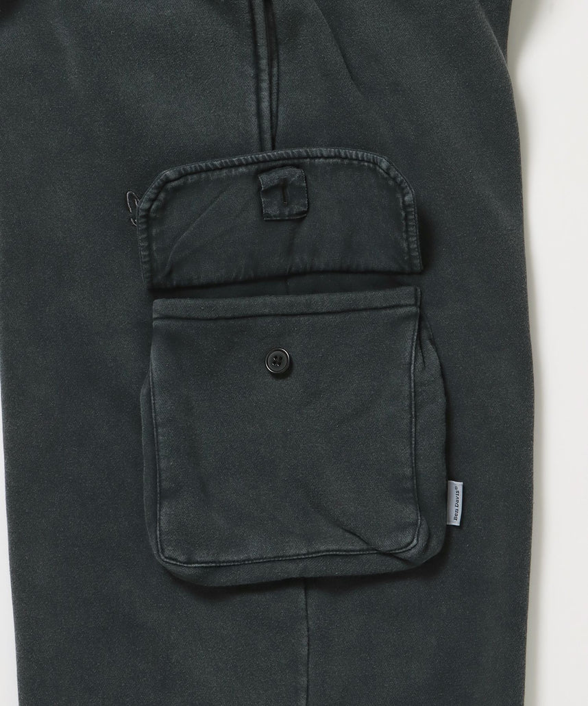 FADED SWEAT CARGO PANTS / カーゴパンツ スウェット ワイドシルエット 裏起毛 ドローコード 刺繍 ≪セットアップ着用可能≫ ブラック