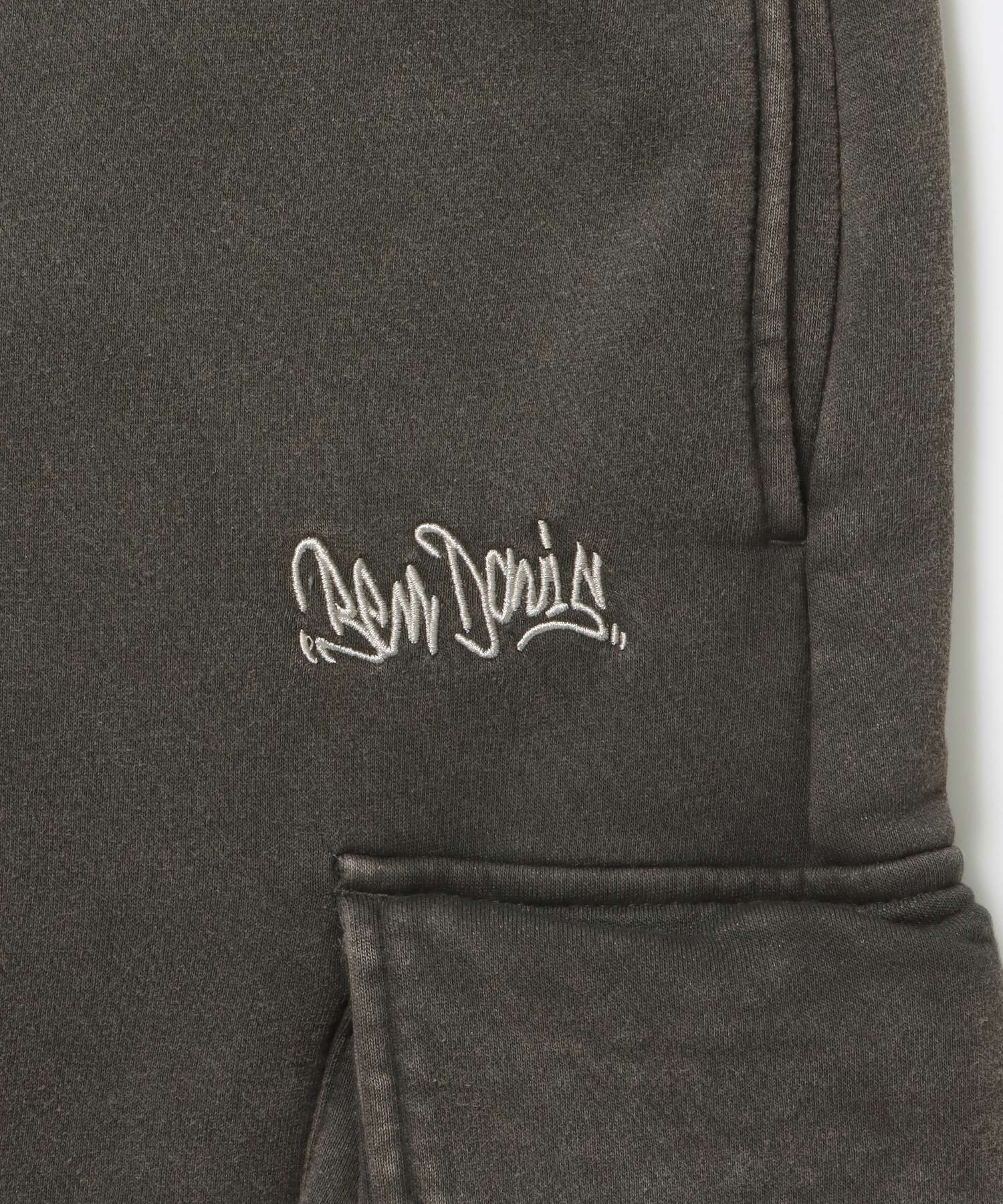 FADED SWEAT CARGO PANTS / カーゴパンツ スウェット ワイドシルエット 裏起毛 ドローコード 刺繍 ≪セットアップ着用可能≫ ダークブラウン